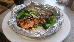 Teriyaki salmon parcels in foil – a quick, juicy midweek dinner
